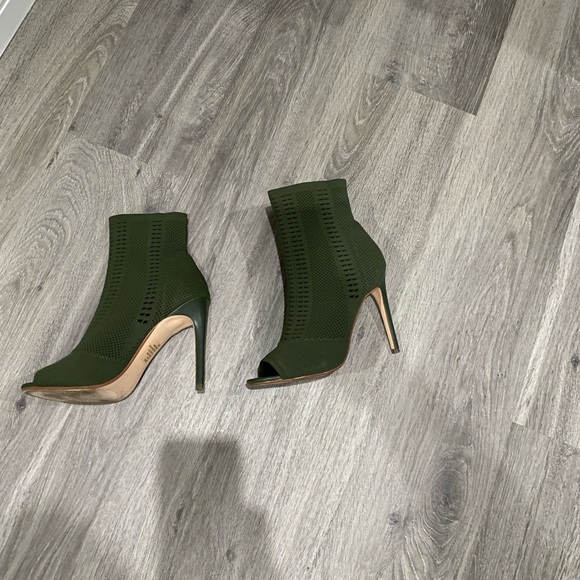 Steve Madden - Picture 6 of 8